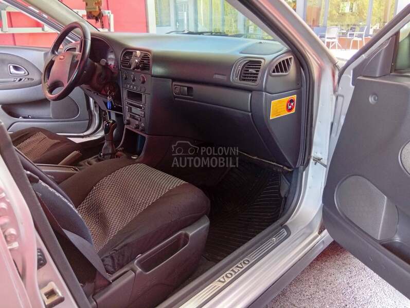 Volvo S40 