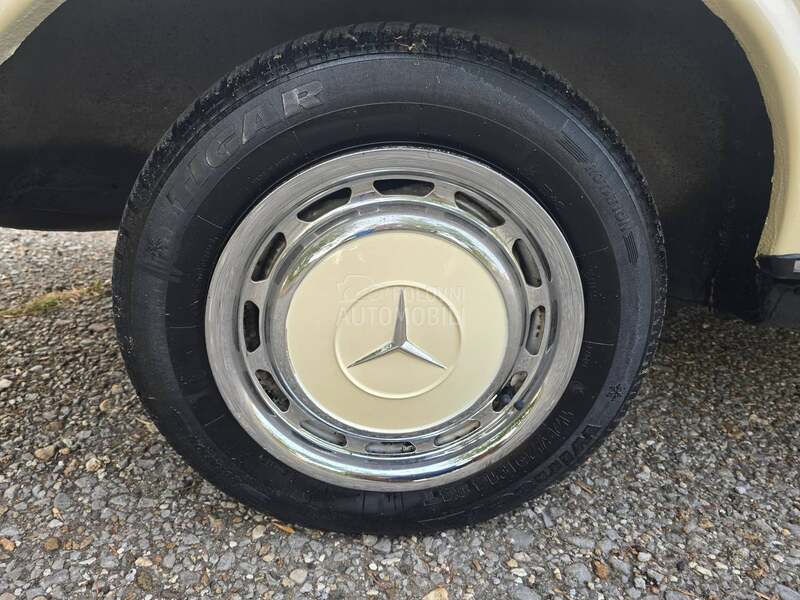 Mercedes Benz W123 