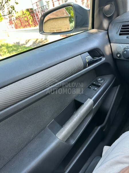 Opel Astra H 