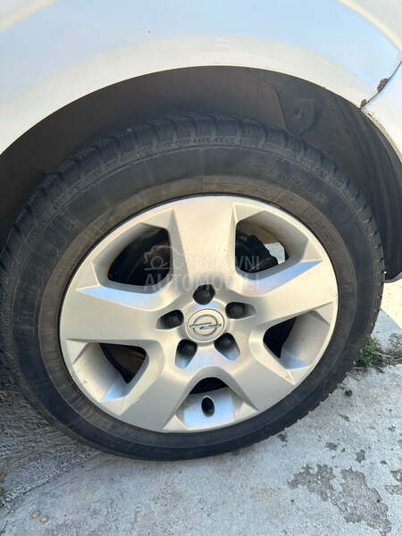 Opel Astra H 