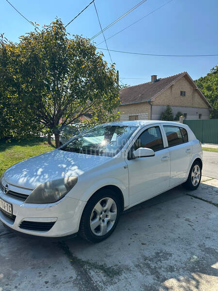 Opel Astra H 