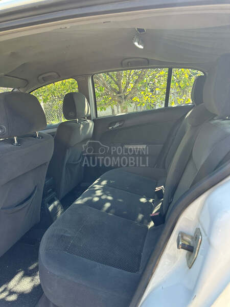 Opel Astra H 