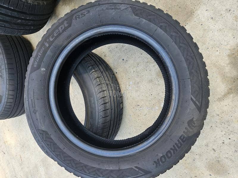 Hankook 185/60 R15 Zimska