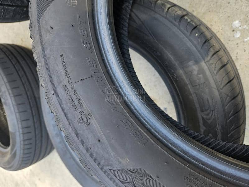 Hankook 185/60 R15 Zimska