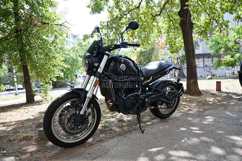 Benelli Leoncino 500 Trail
