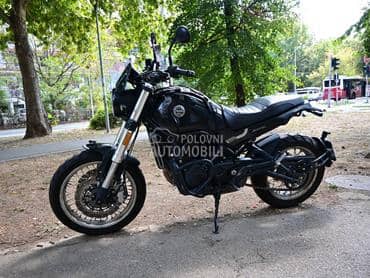 Benelli Leoncino 500 Trail