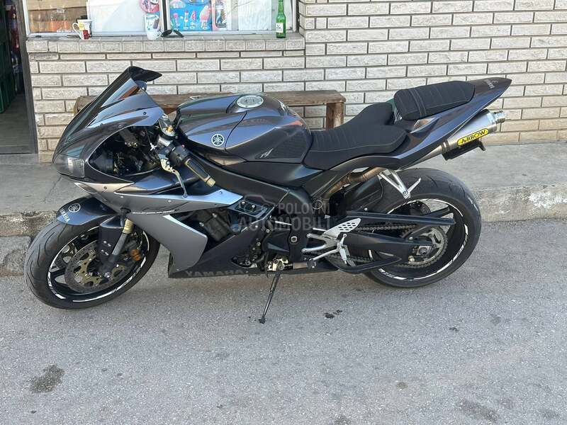 Yamaha R1