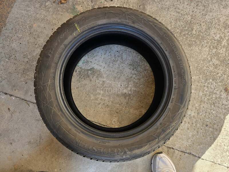Vredestein 225/55 R17 Zimska