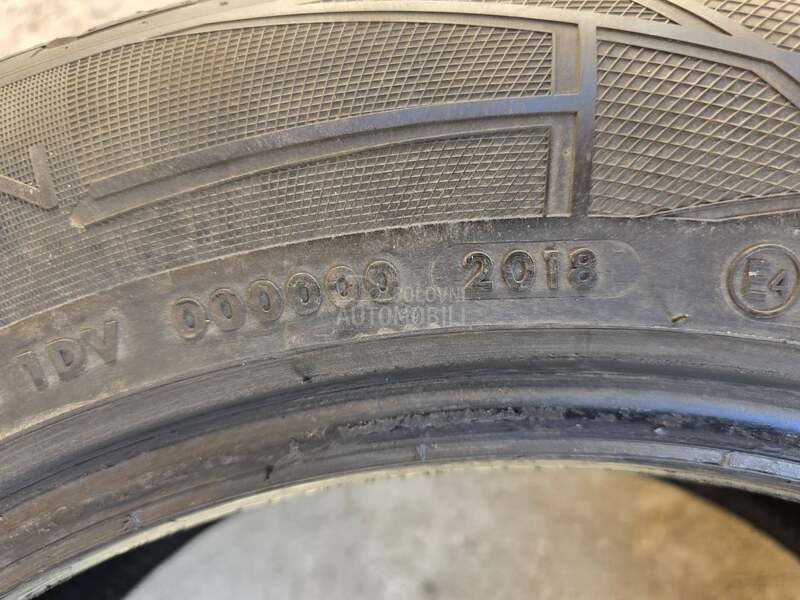 Vredestein 225/55 R17 Zimska