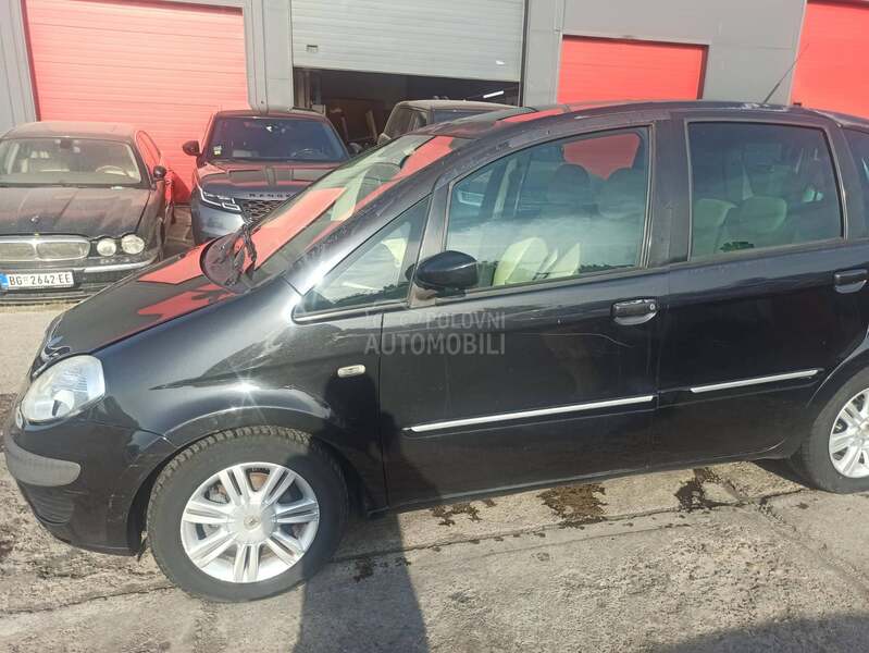 Lancia Musa 1.4 aut