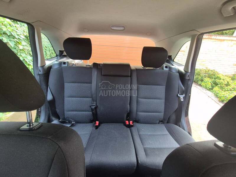 Mercedes Benz B 150 
