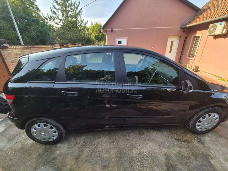 Mercedes Benz B 150 