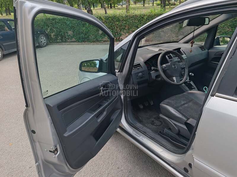 Opel Zafira 