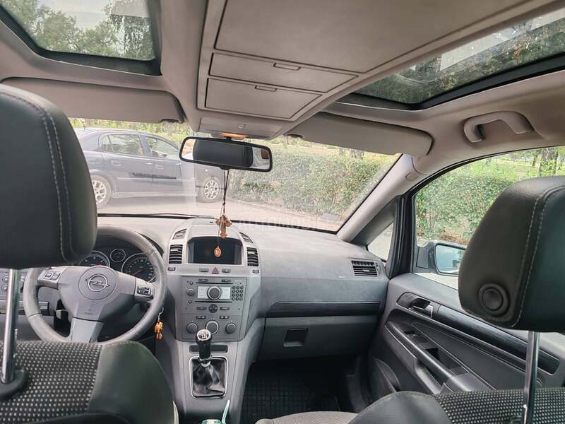 Opel Zafira 