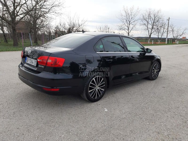 Volkswagen Jetta 2.0 TDI  Highline