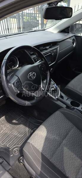 Toyota Auris HYBRID