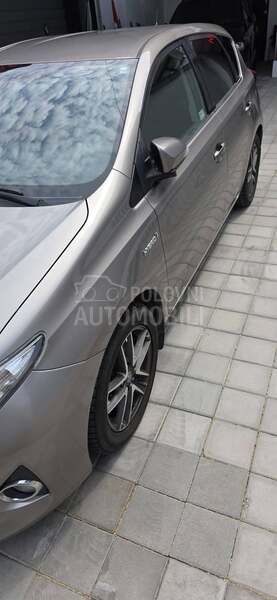 Toyota Auris HYBRID