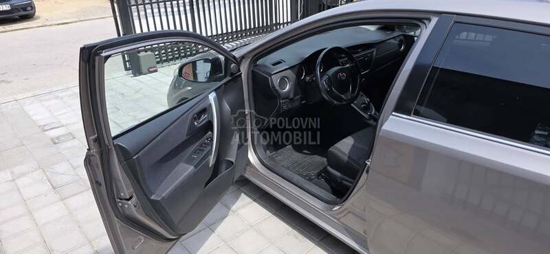 Toyota Auris HYBRID