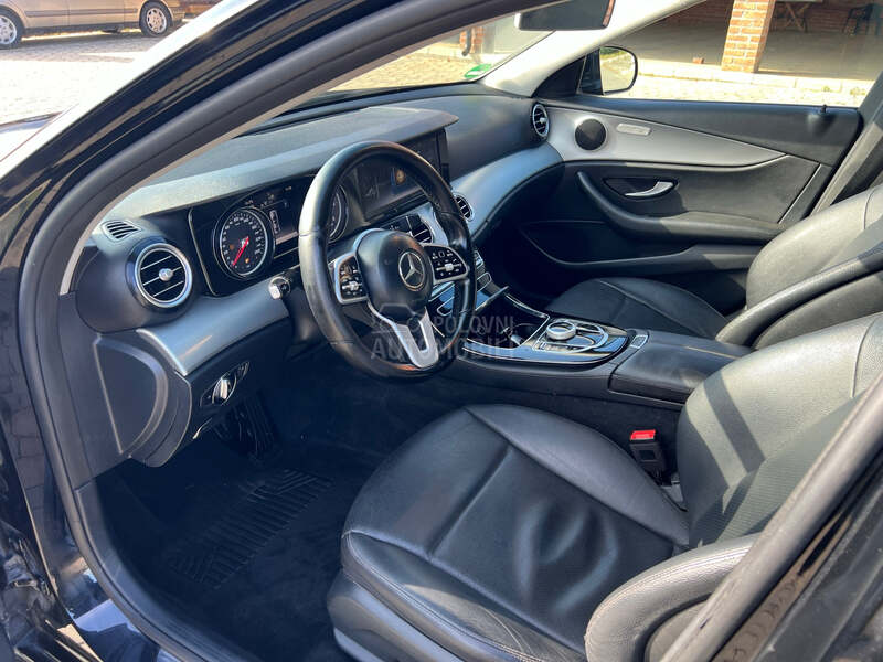 Mercedes Benz E 200 9g UV0Z