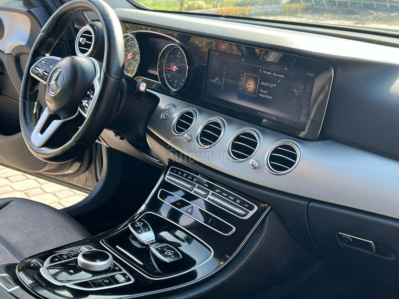 Mercedes Benz E 200 9g UV0Z