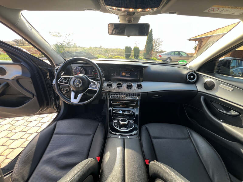 Mercedes Benz E 200 9g UV0Z