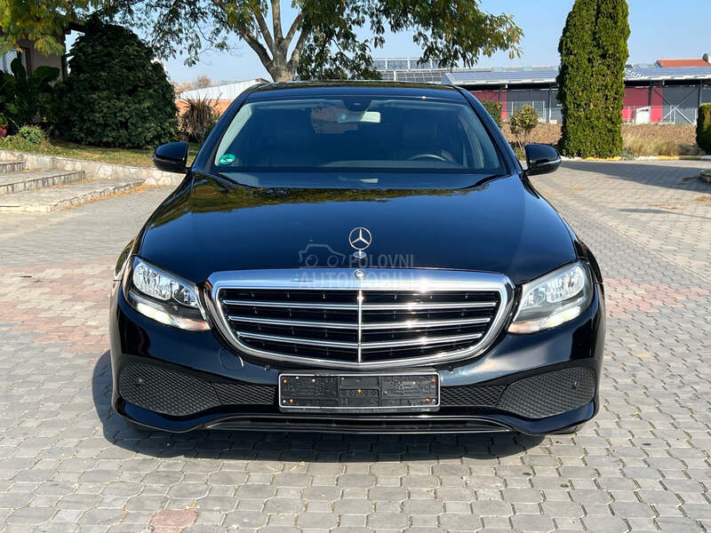 Mercedes Benz E 200 9g UV0Z