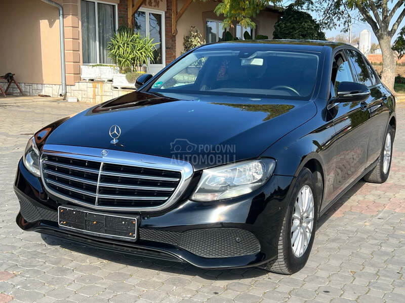 Mercedes Benz E 200 9g UV0Z