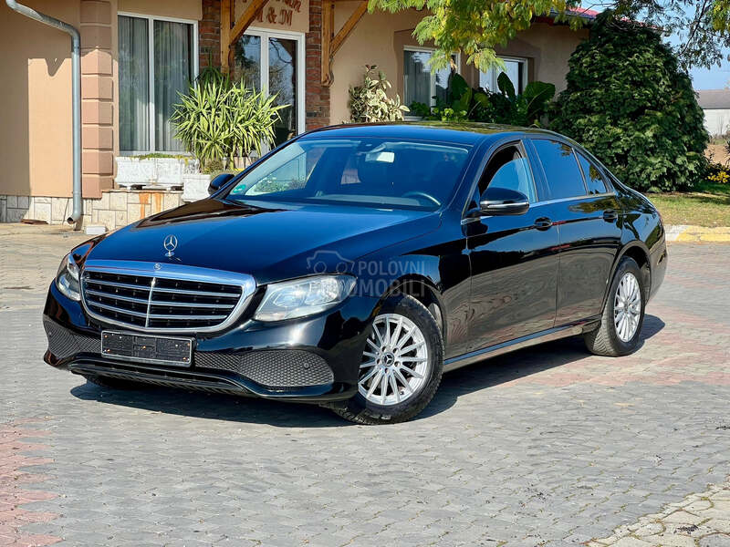 Mercedes Benz E 200 9g UV0Z