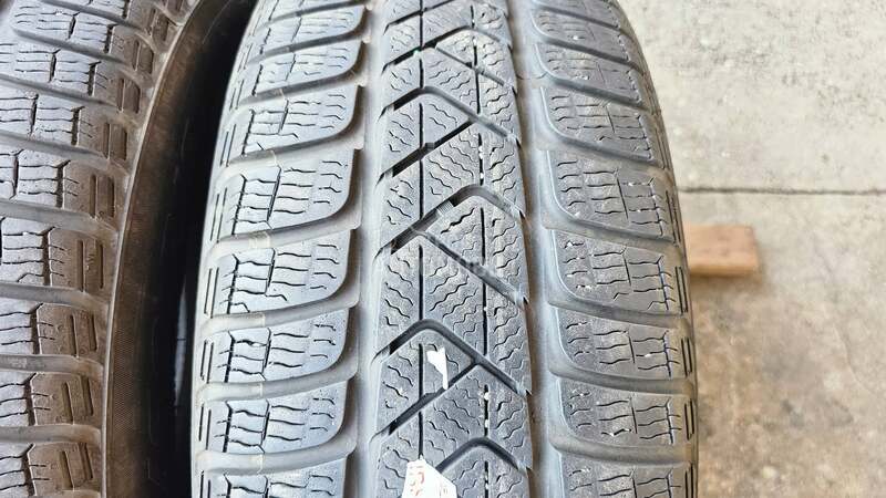 Pirelli 215/60 R16 Zimska