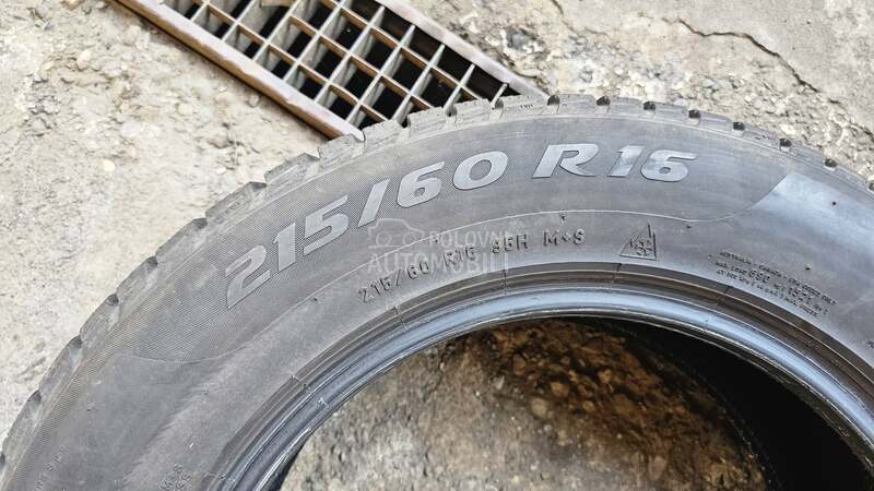 Pirelli 215/60 R16 Zimska