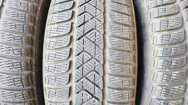 Pirelli 215/60 R16 Zimska