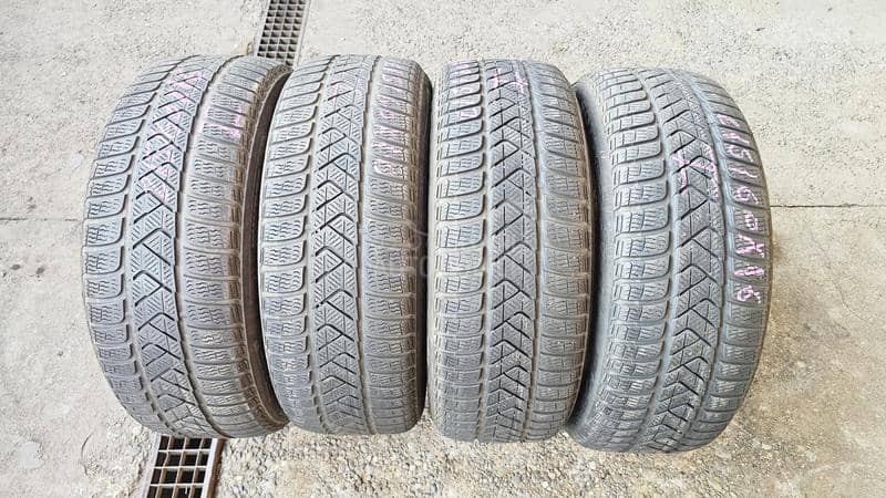 Pirelli 215/60 R16 Zimska