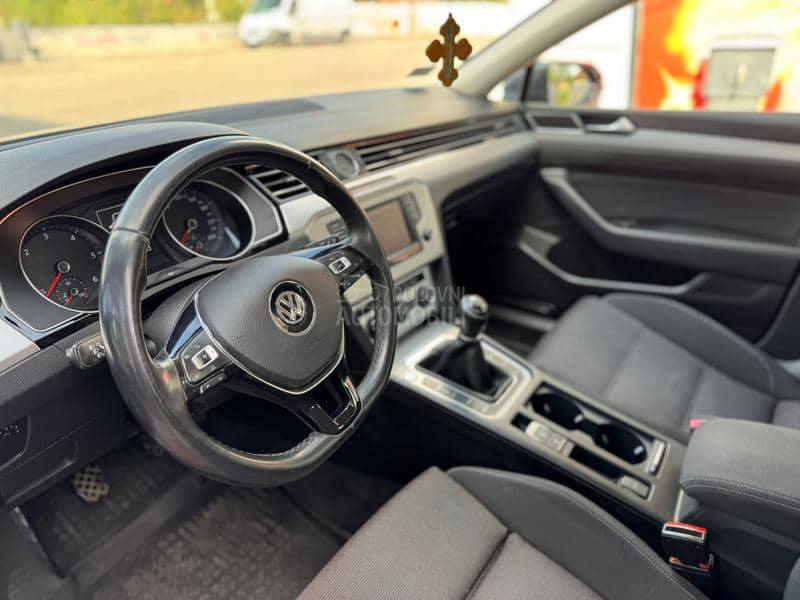 Volkswagen Passat B8 1.6 TDI COMFORTLINE