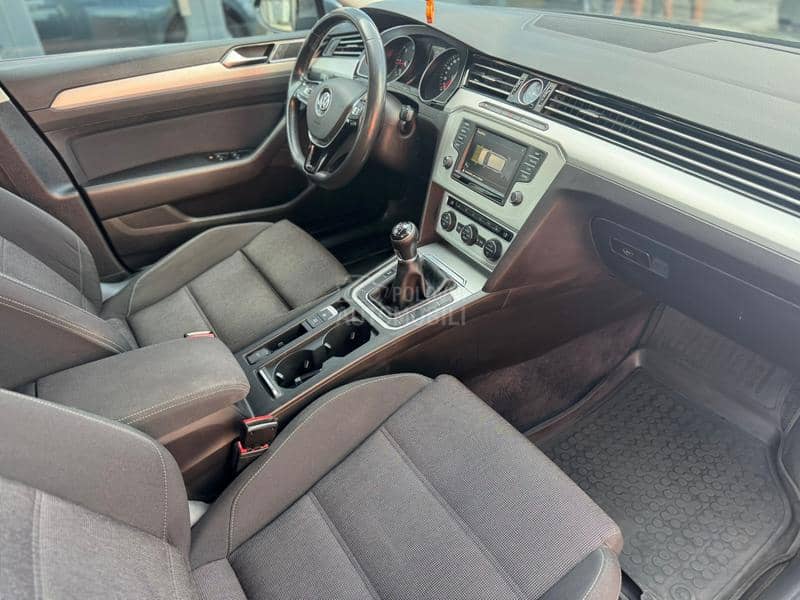 Volkswagen Passat B8 1.6 TDI COMFORTLINE