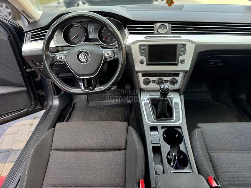 Volkswagen Passat B8 1.6 TDI COMFORTLINE