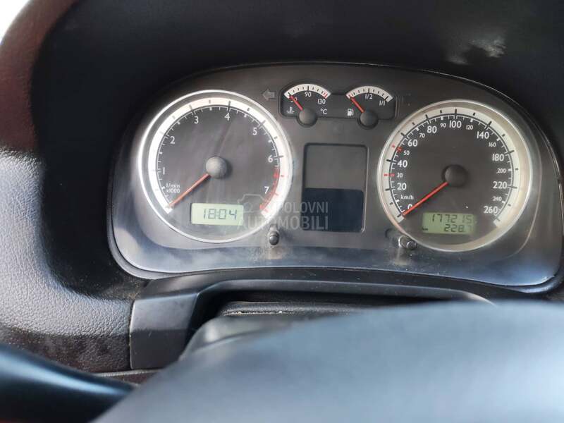 Volkswagen Bora 1.6 FSI
