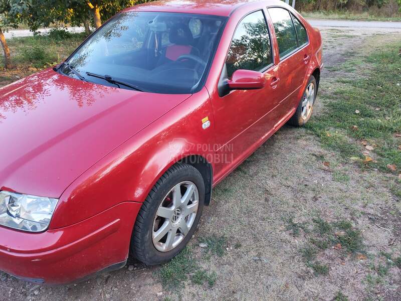 Volkswagen Bora 1.6 FSI