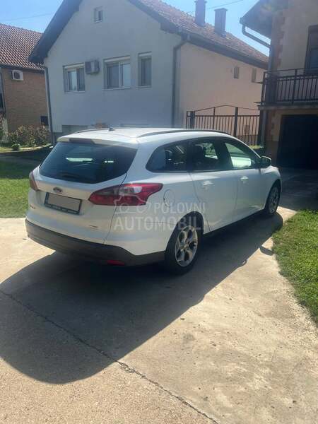 Ford Focus 1.6  ODLIČAN