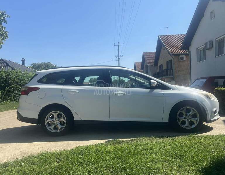 Ford Focus 1.6  ODLIČAN