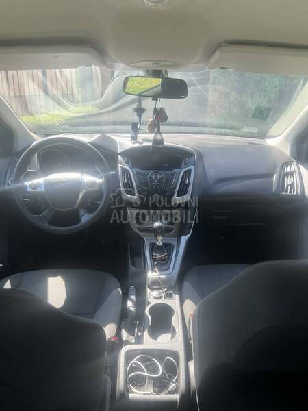 Ford Focus 1.6  ODLIČAN