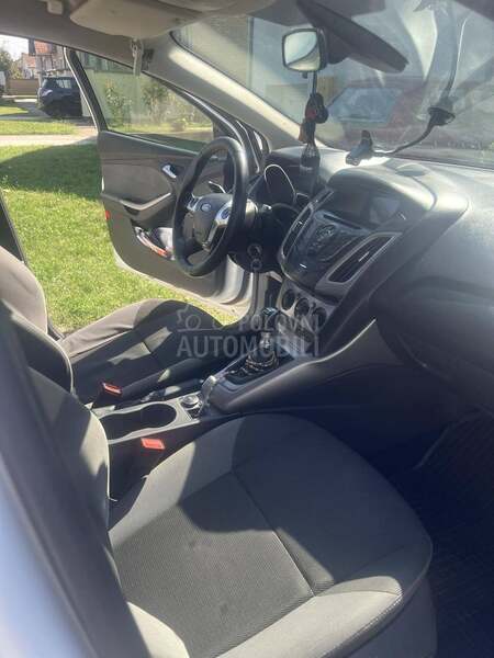 Ford Focus 1.6  ODLIČAN