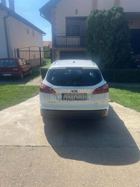Ford Focus 1.6  ODLIČAN