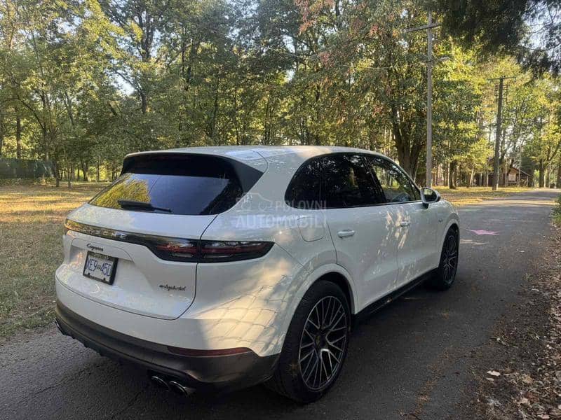 Porsche Cayenne e-hybrid Porsche Cayenne e-hybrid