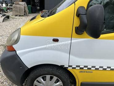 Krilo levo Renault Trafic II