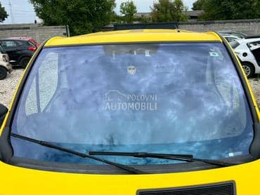 Šoferšajbna Renault Trafic II