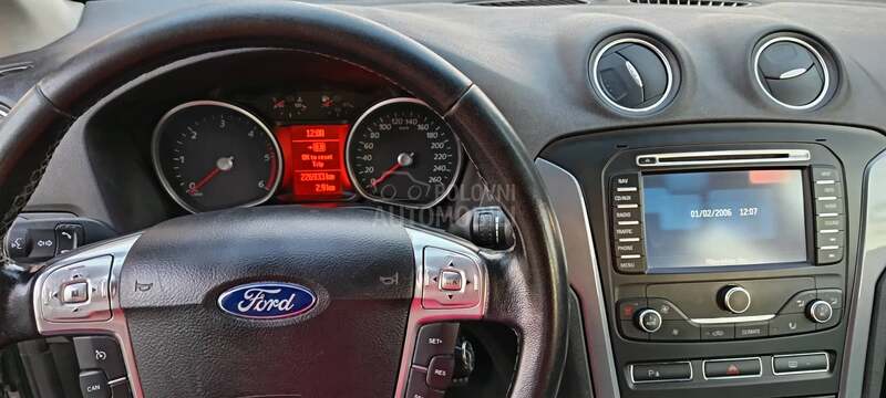 Ford Mondeo 