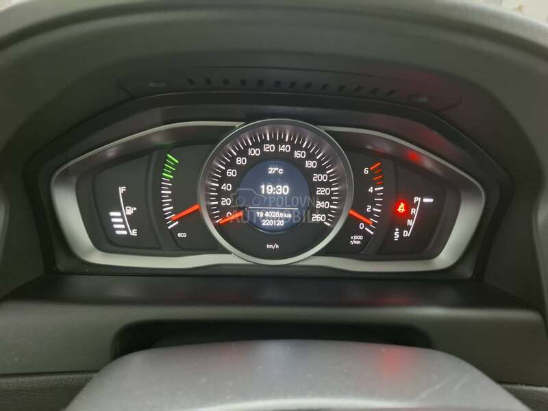 Volvo XC60 2.0D D3