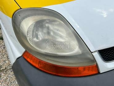 Far desni Renault Trafic II