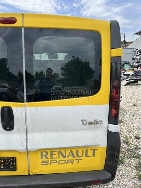 Vrata zad. D Renault Trafic II