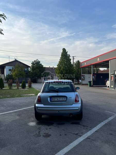 MINI One 